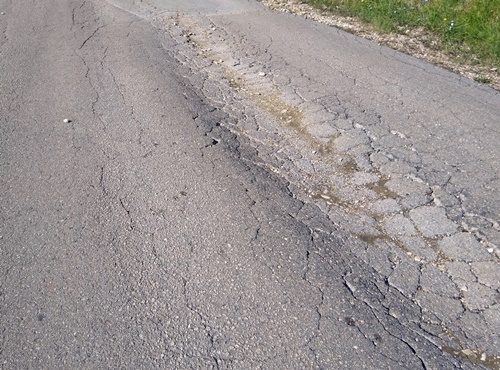 Derutne lokalne ceste